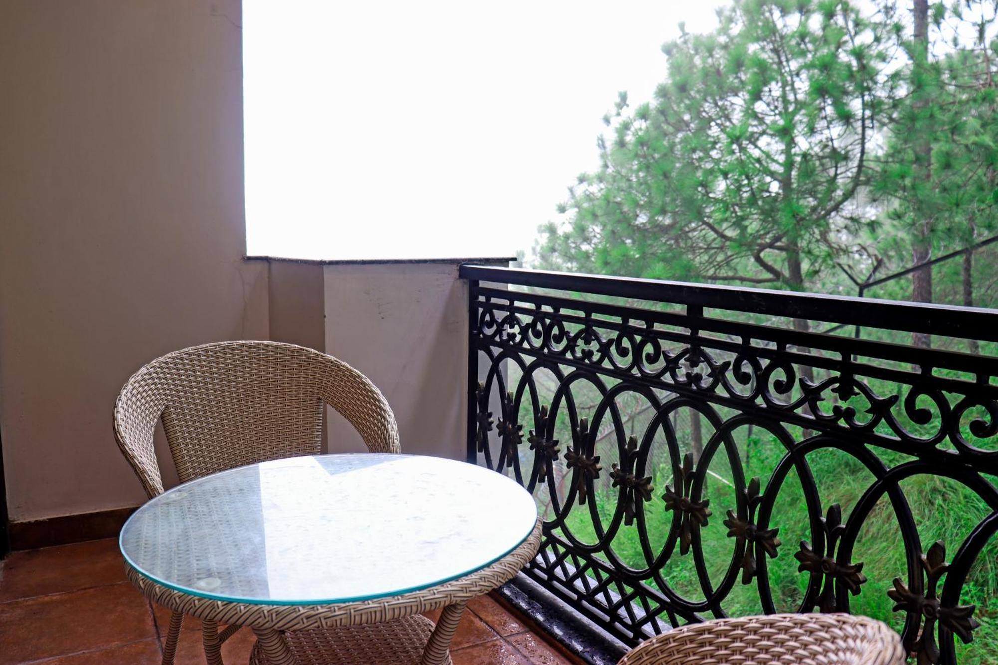 Rosetum Kasauli Hotell Exteriör bild